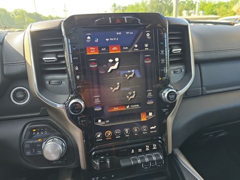 Used 2019 RAM 1500 Laramie AWD/4WD image 29