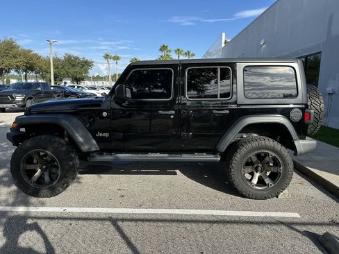Used 2018 Jeep Wrangler Unlimited Sport S AWD/4WD image 5