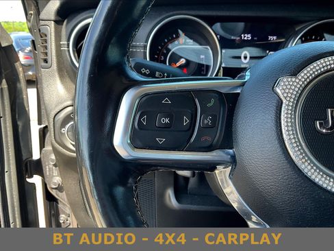 Used 2020 Jeep Gladiator Overland AWD/4WD image 12