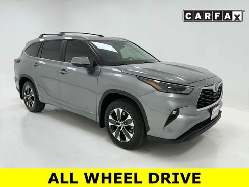 Used 2026 Toyota Highlander XLE AWD/4WD image 1