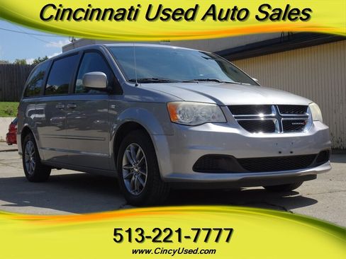 Used 2014 Dodge Grand Caravan SE FWD image 1