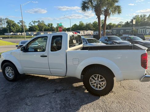 Used 2019 Nissan Frontier SV image 8