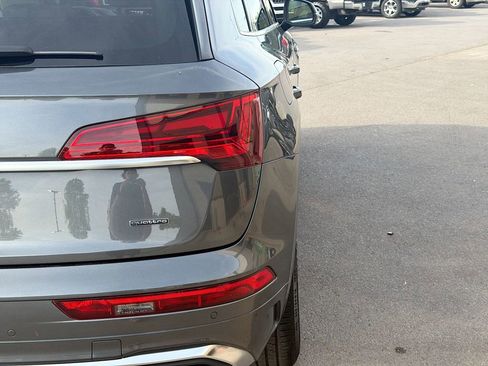 Used 2023 Audi Q5 2.0T Premium w/ Convenience Package AWD/4WD image 11