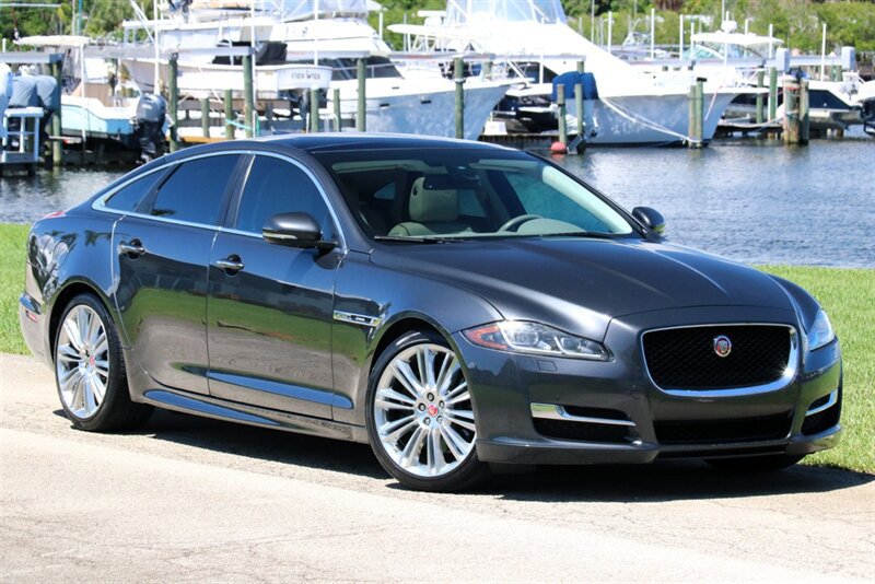 Used 2017 Jaguar XJ R-Sport RWD image 4