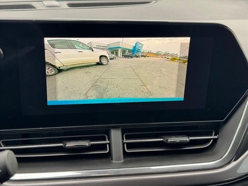 Used 2025 Chevrolet Trax ACTIV w/ Driver Confidence Package image 24