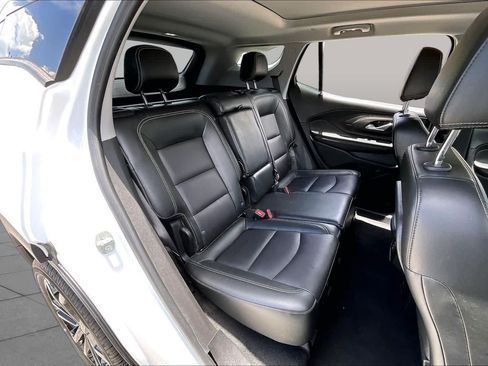 Used 2022 GMC Terrain SLT w/ Infotainment Package II FWD image 21