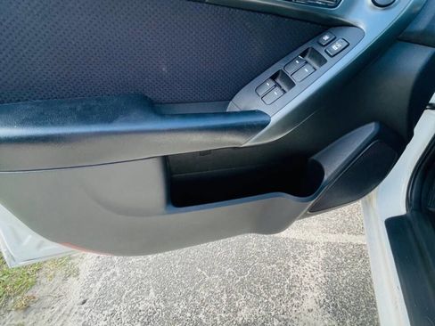 Used 2013 Kia Forte EX w/ Premium Pkg image 15