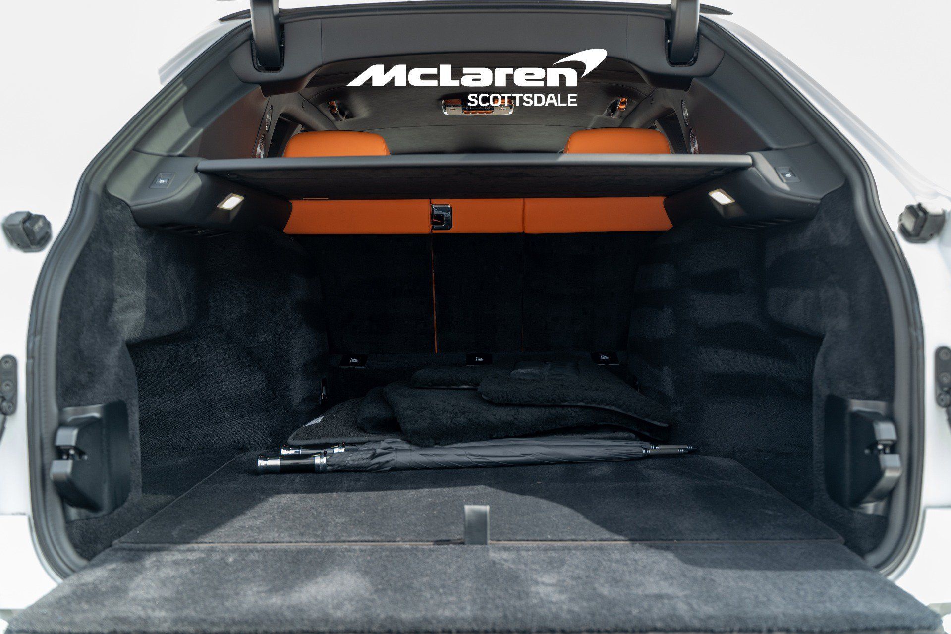 Used 2022 Rolls-Royce Cullinan Black Badge AWD/4WD image 27