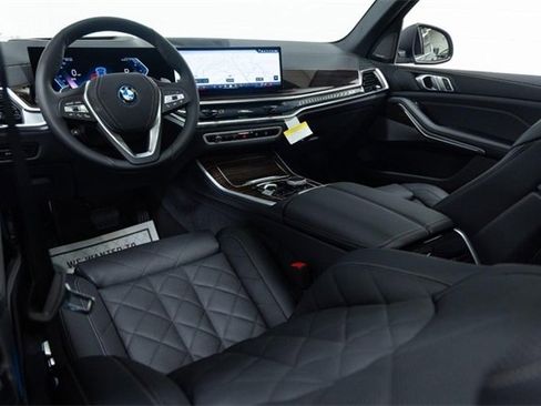 New 2026 BMW X5 xDrive50e w/ Climate Comfort Package image 24