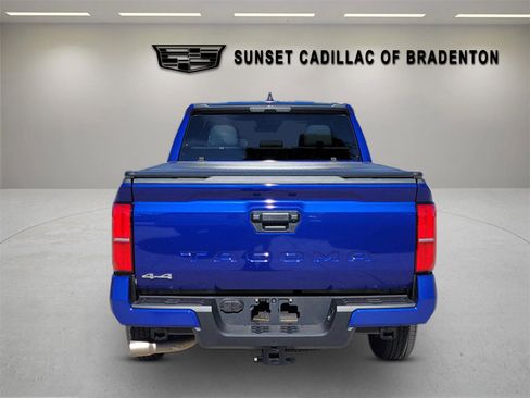 Used 2025 Toyota Tacoma SR5 image 5