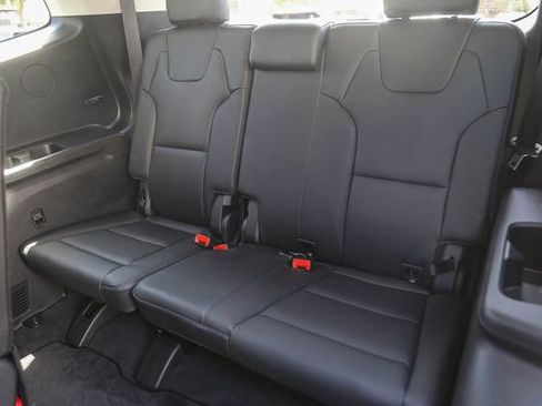 Certified 2024 Kia Telluride LX FWD image 20