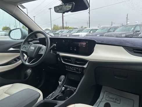 Used 2025 Buick Encore GX Avenir w/ Avenir Technology Package AWD/4WD image 12