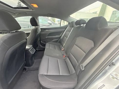 Used 2017 Hyundai Elantra Value Edition FWD image 7