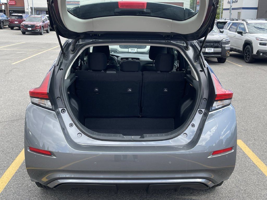 Used 2025 Nissan Leaf S FWD image 9