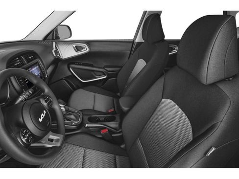 Used 2024 Kia Soul LX FWD image 6