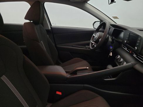 Used 2024 Hyundai Elantra SE image 21