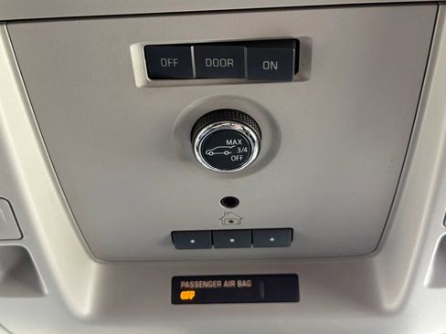 Used 2020 GMC Yukon XL Denali image 37