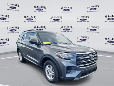 New 2025 Ford Explorer Active image 7