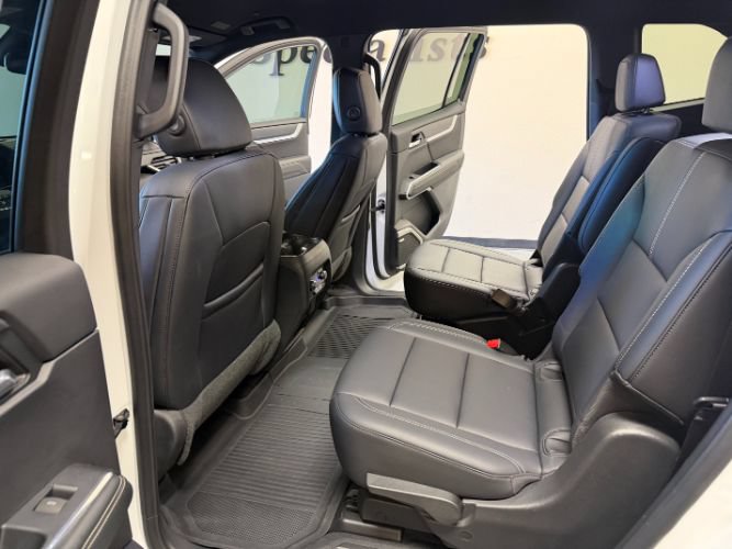 Used 2024 GMC Acadia Elevation w/ Luxury Package FWD image 26