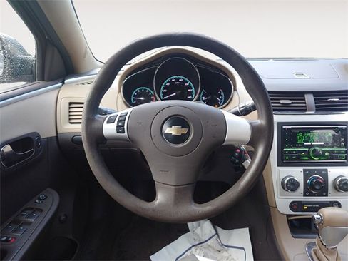 Used 2010 Chevrolet Malibu LS image 12
