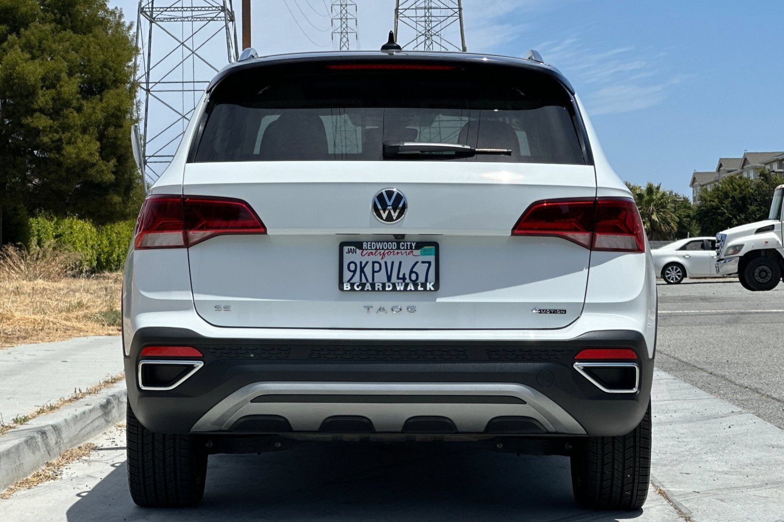 Used 2024 Volkswagen Taos SE AWD/4WD image 5