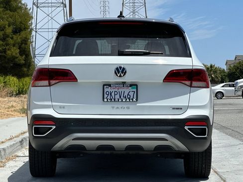 Used 2024 Volkswagen Taos SE AWD/4WD image 5