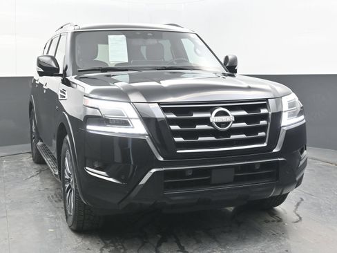 Used 2022 Nissan Armada SL w/ Midnight Edition Package RWD image 2