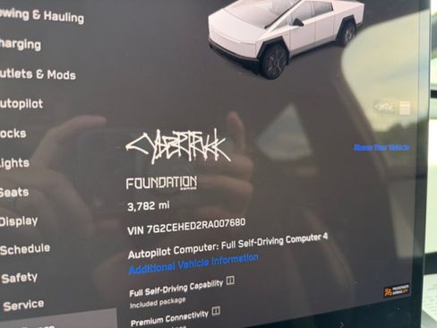 Used 2024 Tesla Cybertruck AWD Crew Cab image 22