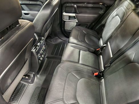 Used 2024 Land Rover Defender 130 S image 51