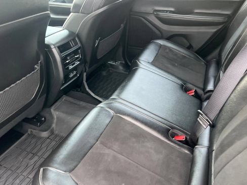 Used 2024 Jeep Grand Cherokee Altitude AWD/4WD image 9