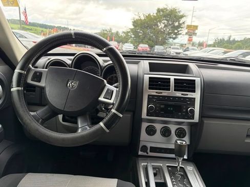 Used 2008 Dodge Nitro SLT AWD/4WD image 12
