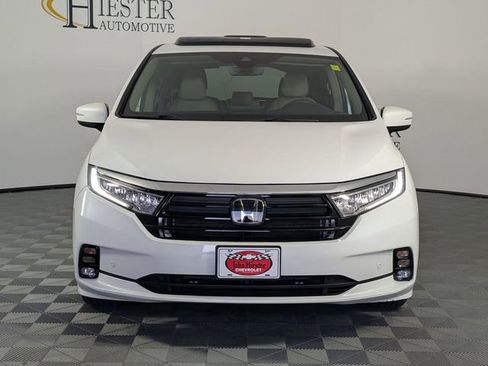 Used 2023 Honda Odyssey Elite image 3