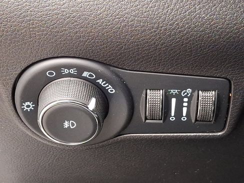 Certified 2023 Jeep Compass Limited image 26