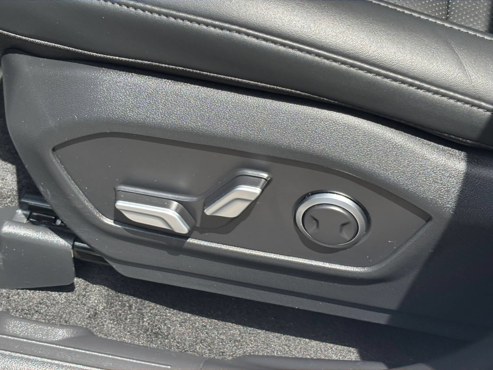 Used 2026 Hyundai Santa Fe SEL FWD image 21