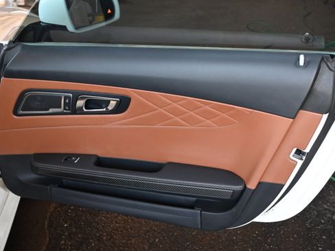 Used 2016 Mercedes-Benz AMG GT S image 33