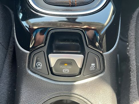 Used 2019 Jeep Compass Limited w/ Safety & Security Group AWD/4WD image 29