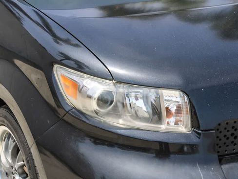 Used 2008 Scion xB FWD image 4