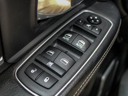 Used 2021 RAM 2500 Laramie w/ Snow Chief Group AWD/4WD image 45
