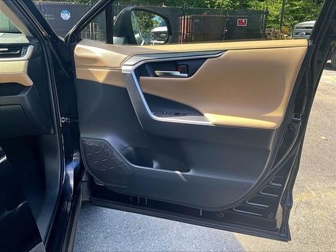Used 2019 Toyota RAV4 Limited AWD/4WD image 20