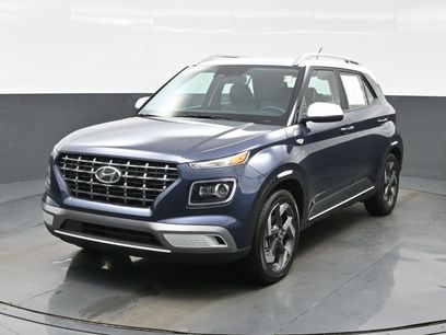 Used 2023 Hyundai Venue Limited w/ Cargo Package