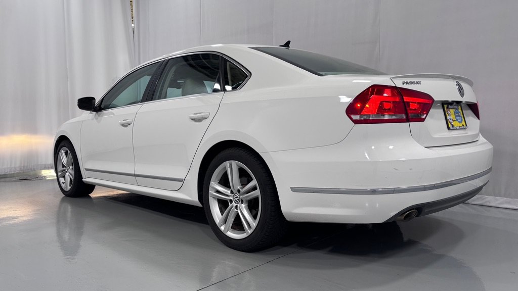Used 2014 Volkswagen Passat TDI SEL Premium FWD image 7