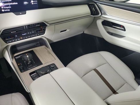 Used 2025 MAZDA CX-90 3.3 Turbo w/ Premium Plus Pkg image 18