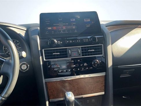 Used 2023 Nissan Armada SL image 6