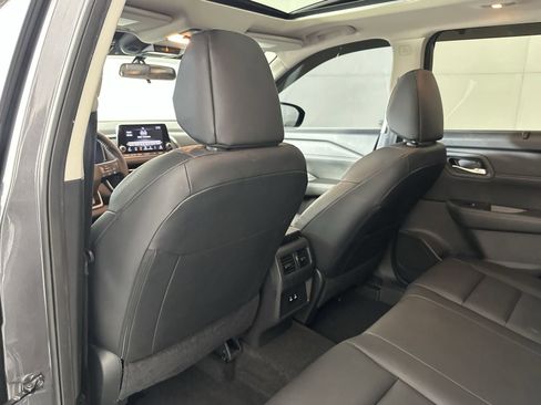 Certified 2025 Nissan Rogue SV w/ SV Premium Package FWD image 24