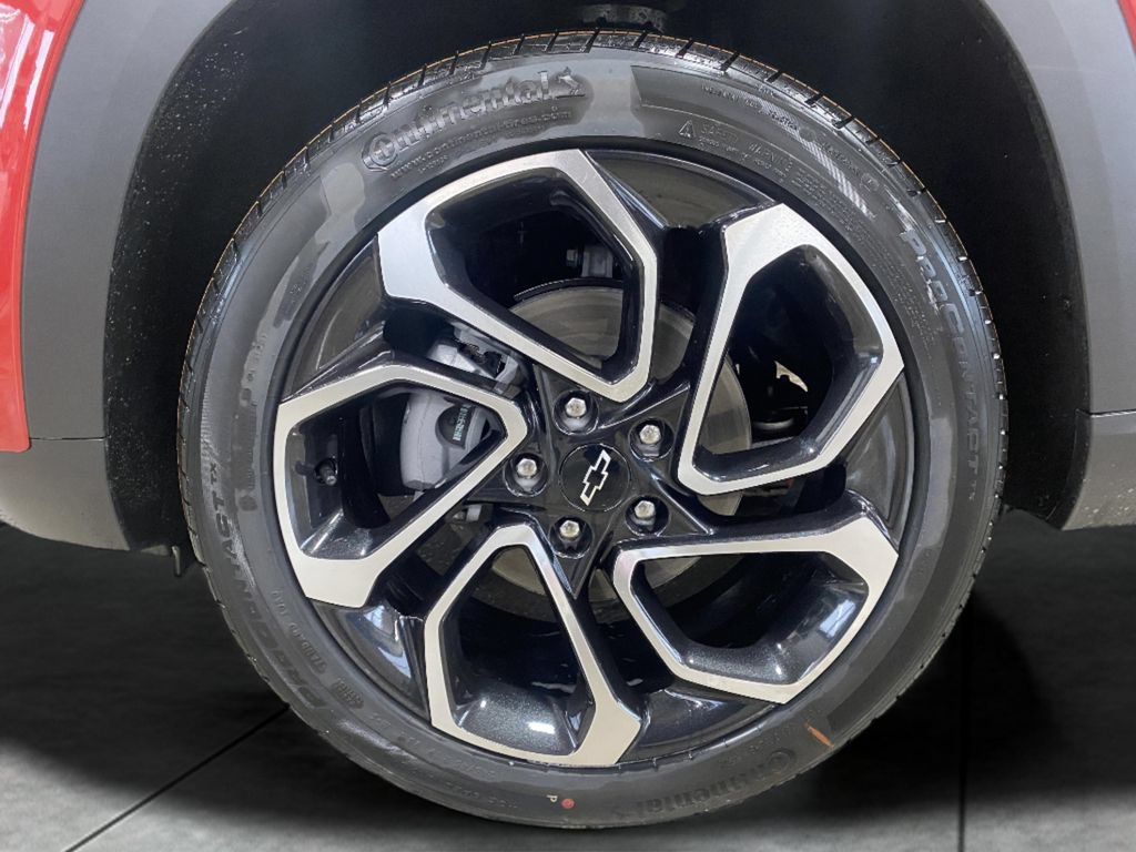Used 2026 Chevrolet Trax RS w/ Sunroof Package FWD image 17