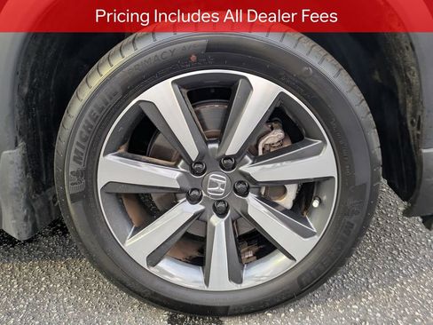 Used 2025 Honda Pilot Touring image 11