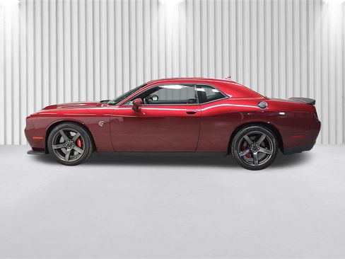 Used 2022 Dodge Challenger SRT Hellcat w/ Plus Package RWD image 7