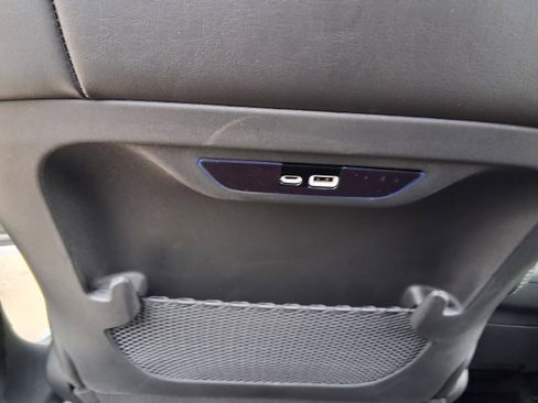 New 2026 Chrysler Pacifica Limited FWD image 17