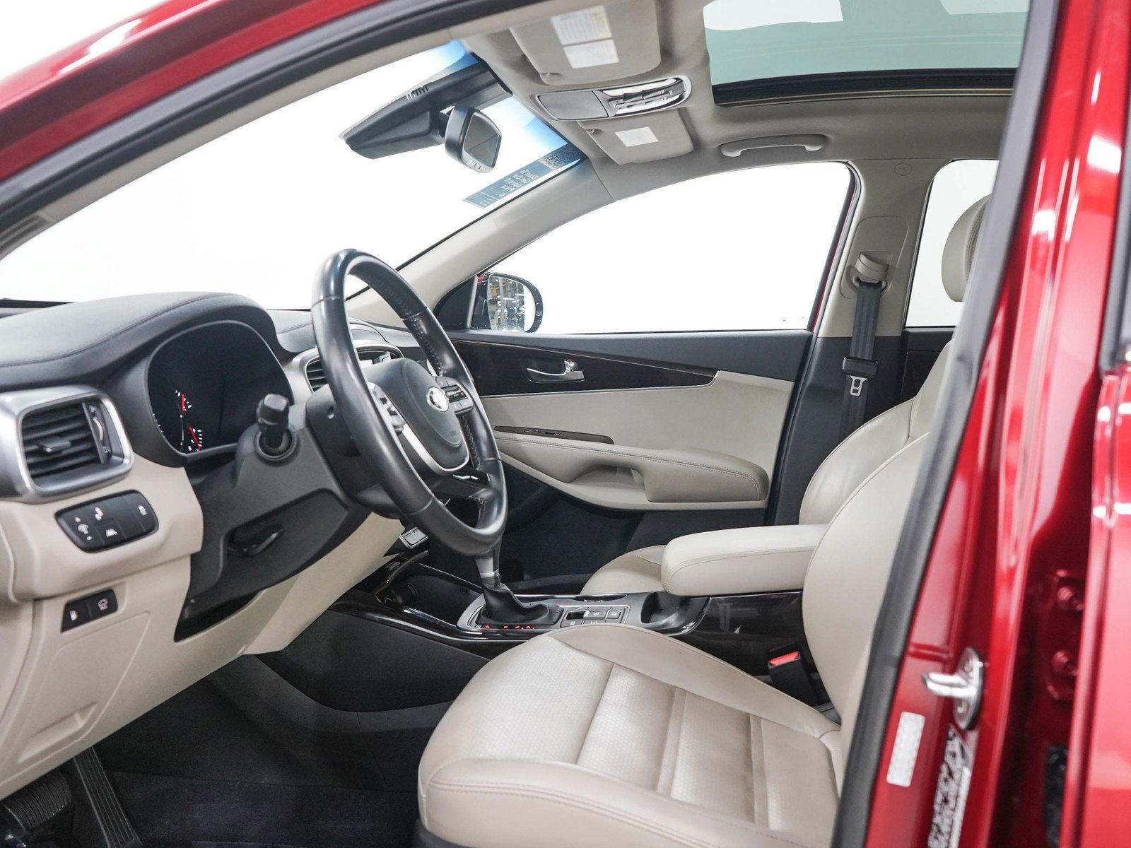 Used 2020 Kia Sorento EX AWD/4WD image 23