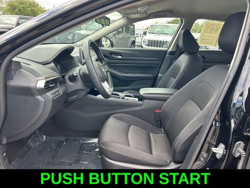 Used 2024 Nissan Altima 2.5 SV AWD/4WD image 11